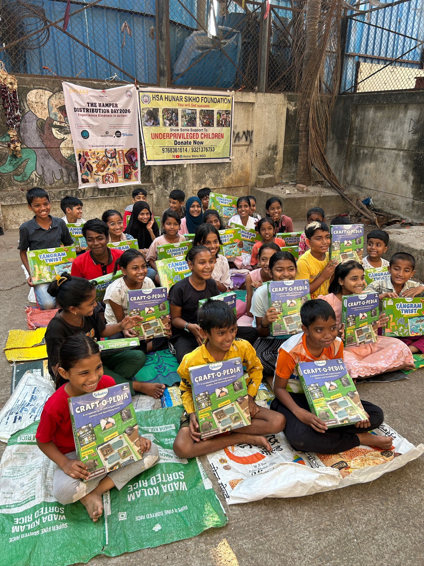 Smiles and shared gifts at Hunar Sikho